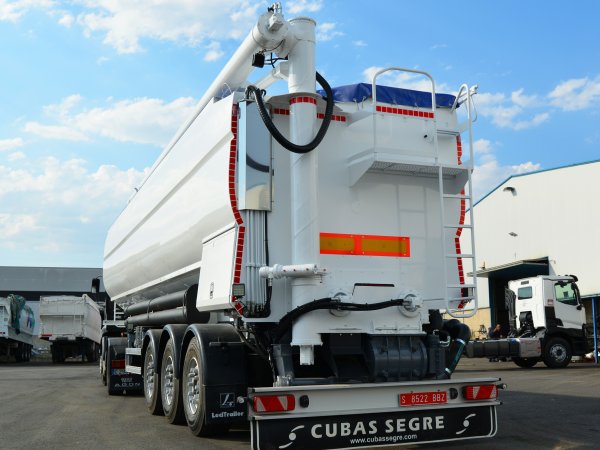 SEMIREMORCI CU DESCARCARE MIXTA (PNEUMATIC + SNEC)