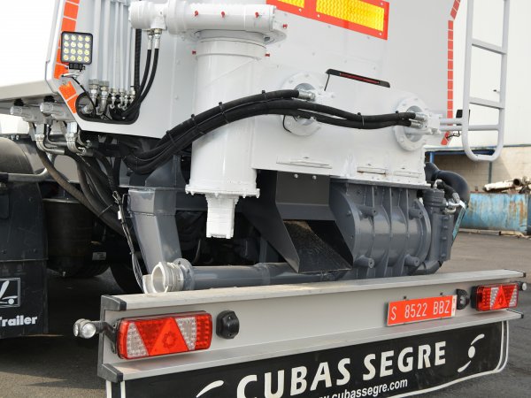 SEMIREMORCI CU DESCARCARE MIXTA (PNEUMATIC + SNEC)