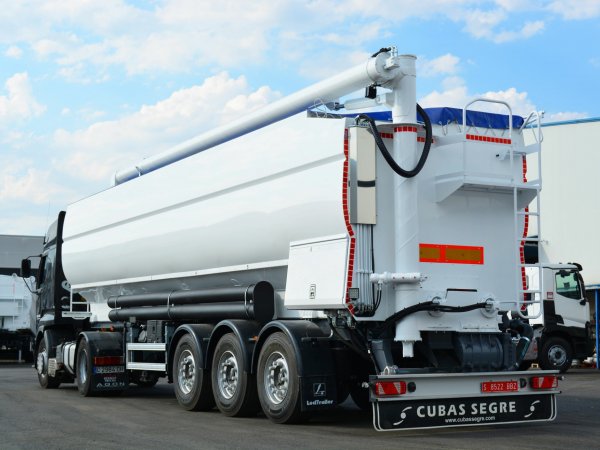 SEMIREMORCI CU DESCARCARE MIXTA (PNEUMATIC + SNEC)