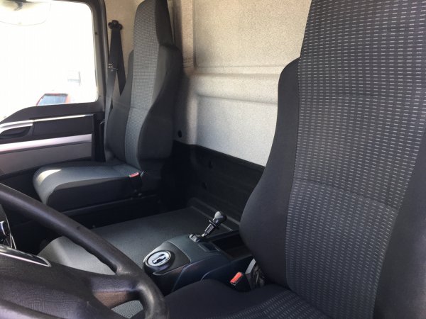 MAN TGM 18.290 cu cisterna de LAPTE